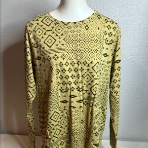 “The Everyday Tee” XL – Aztec Print, Olive & Tan